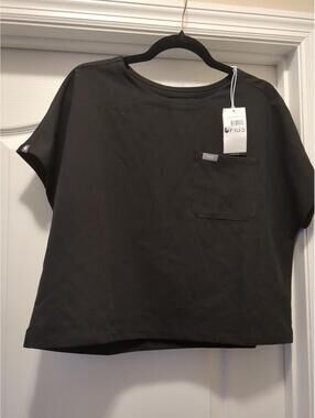 Figs Arua Cropped Oversized Scrub Top Women’s Size XL Black RN Nurse